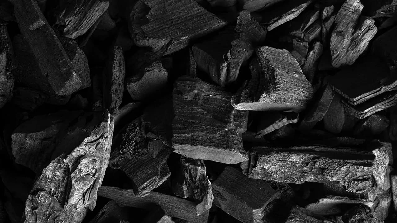 KOM Charcoal without Smoke and Unpleasant Smell